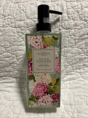 Pecksniff’s hand wash Tulip & Hydrangea